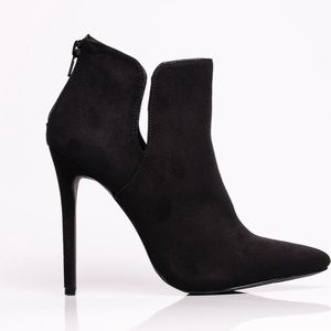 Meet your Posher, Adrienne